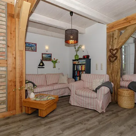 Haff & Mit Sauna Feriehus *
